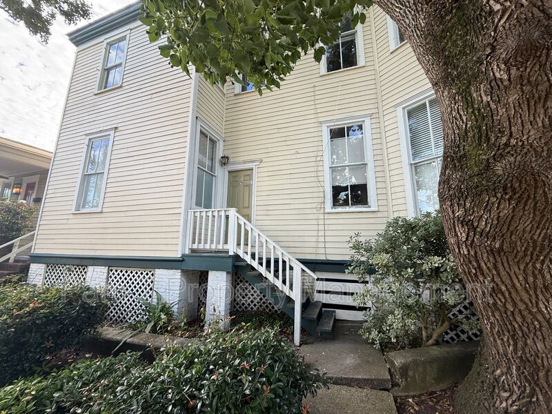 Savannah Condo: 402 E Park Ave
