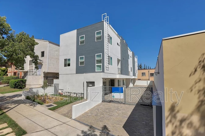 Los Angeles Townhome: 1408 Eagle Vista Drive