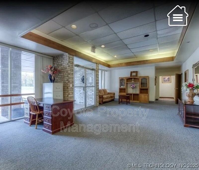 Drumright House: 500 Lou Allard Drive