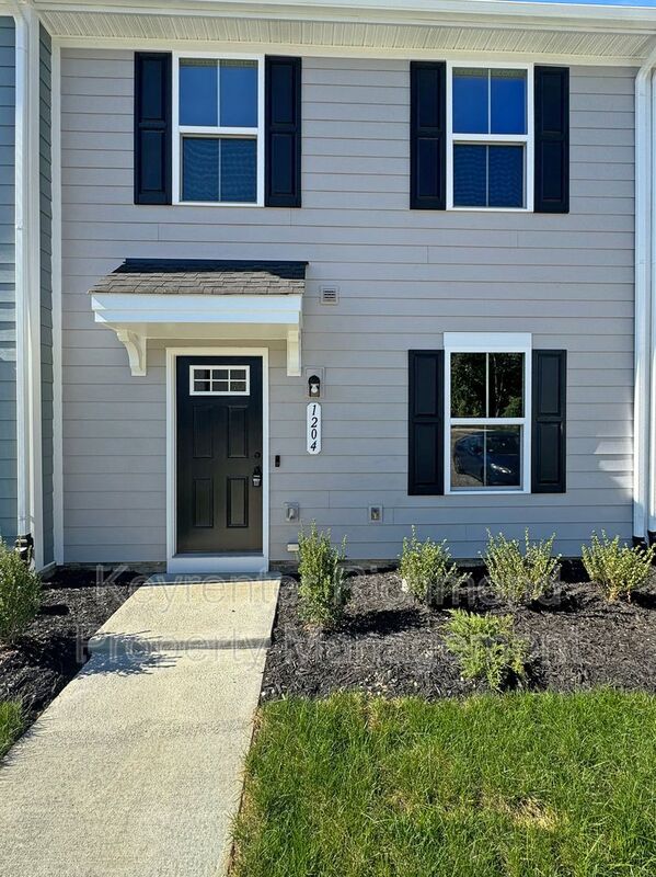 Richmond House: 1204 Canterbury Ridge Road