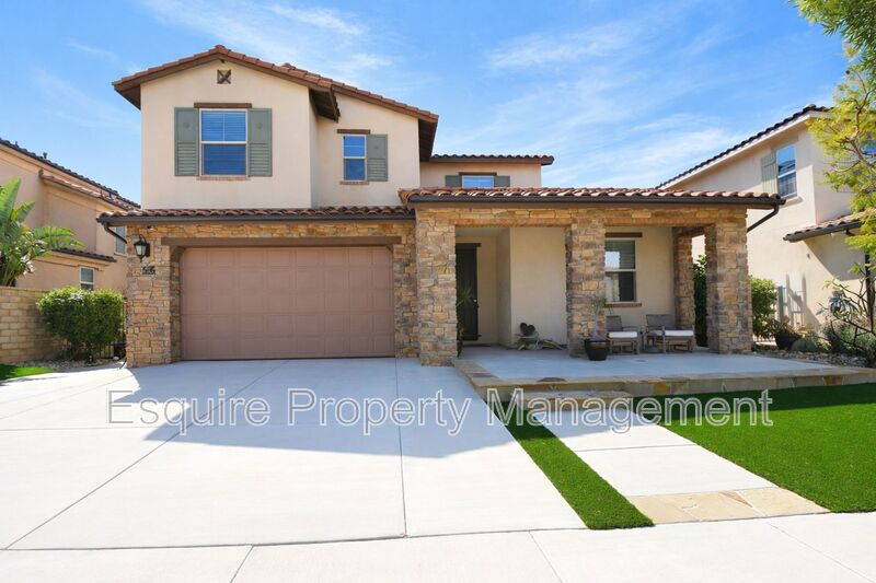 CAMARILLO House: 505 ELM COTTAGE CT