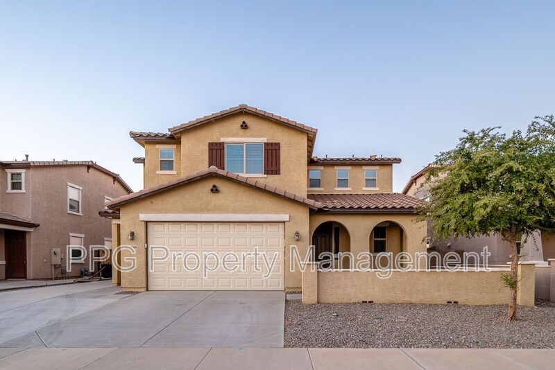 Goodyear House: 15766 W Mckinley St