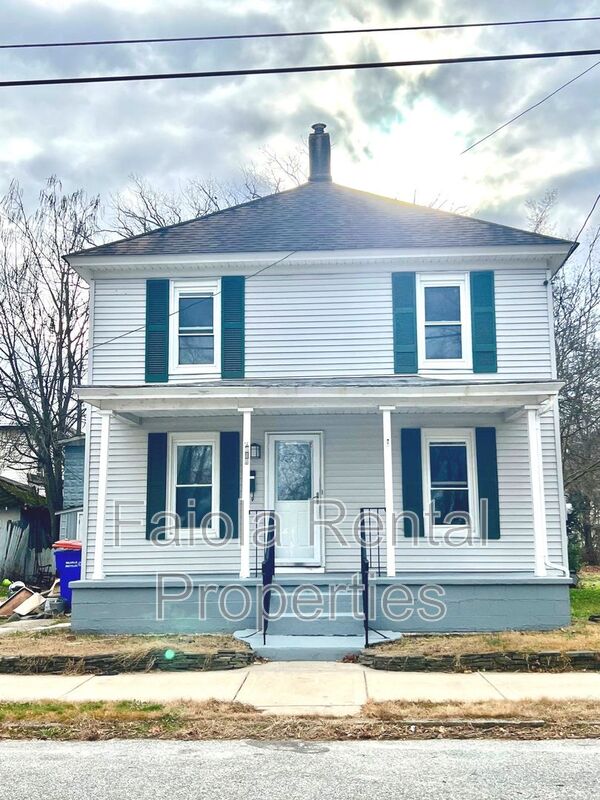 Millville House: 319 Maurice Street