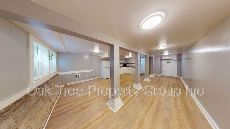 Oakland House: 547 24th Street