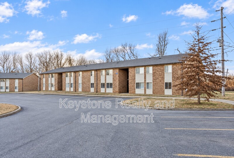 Pembroke Condo: 225 Clara Drive
