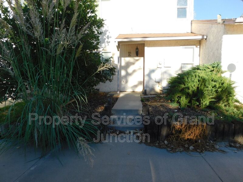 Clifton Condo: 563 East Good Hope Circle