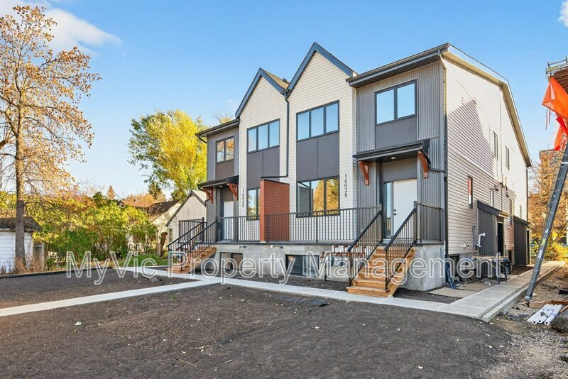 Edmonton Condo: 14038 104 Avenue NW