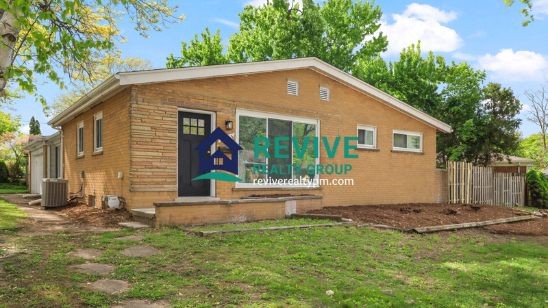 Livonia House: 36665 Angeline Circle