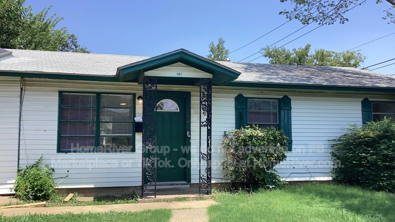 Euless House: 102 Travis Dr