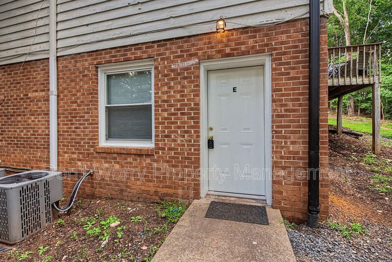 Eden House: 615 Dumaine Street