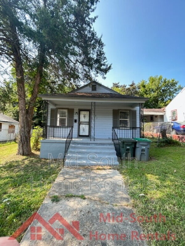 Memphis Townhome: 253 Silverage Ave
