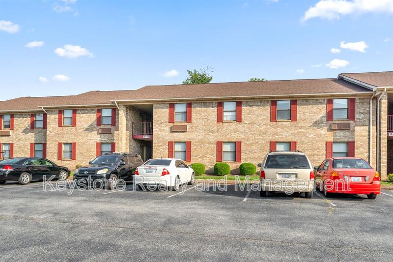 Hopkinsville Condo: 102 Laurel Cove Drive