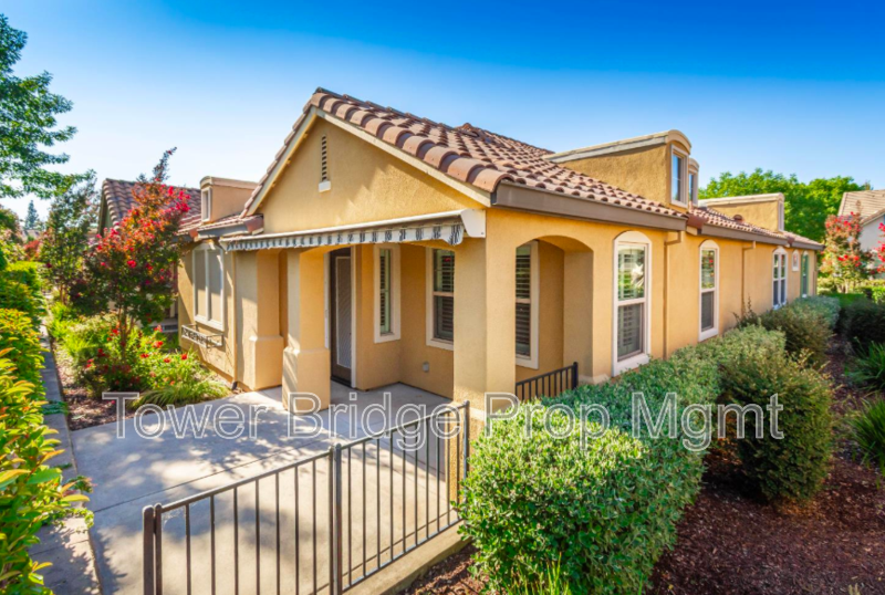 Roseville Condo: 1457 Marseille Lane