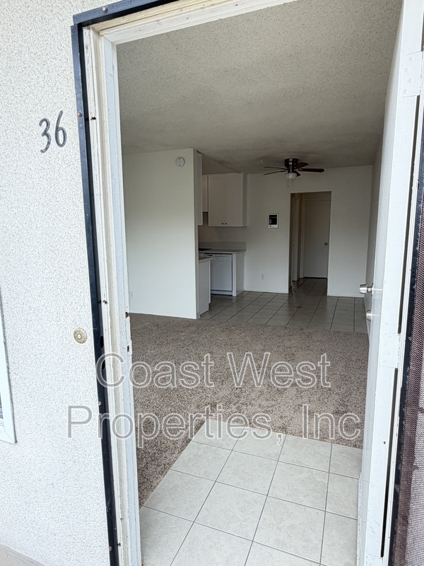 San Diego Condo: 4978 Niagara Ave #36