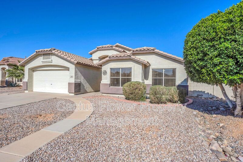 Chandler House: 2392 E MORELOS ST