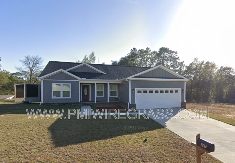 Ozark House: 347 Spruce Lane