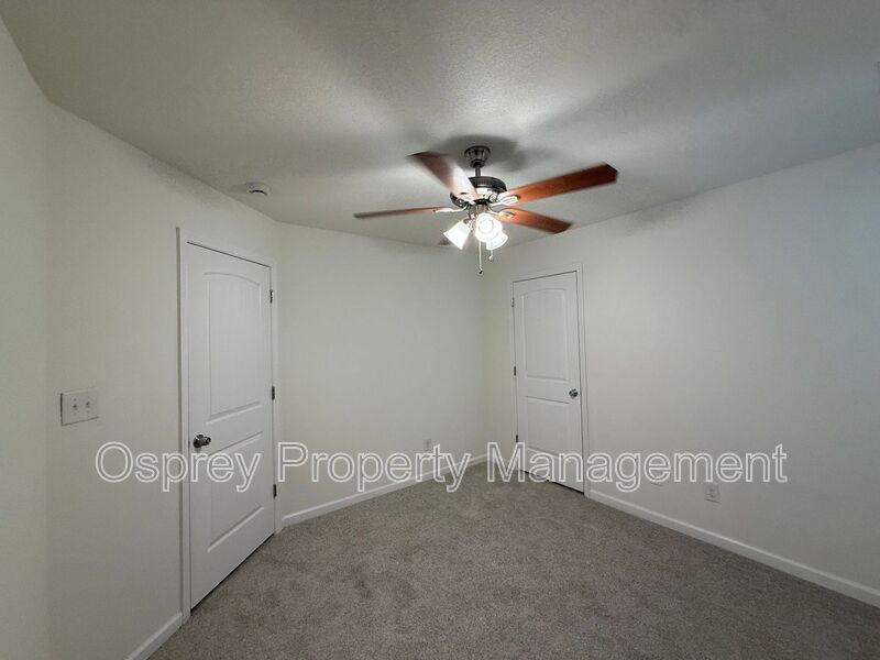 Spacious 4BR Home with Large Fenced Yard & Prime Location  - Photo 11