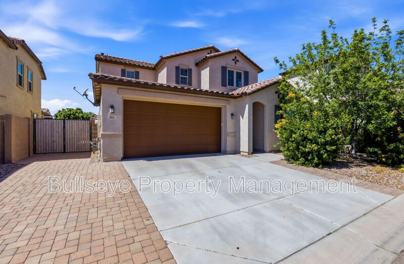 Mesa House: 304 N 78th Place