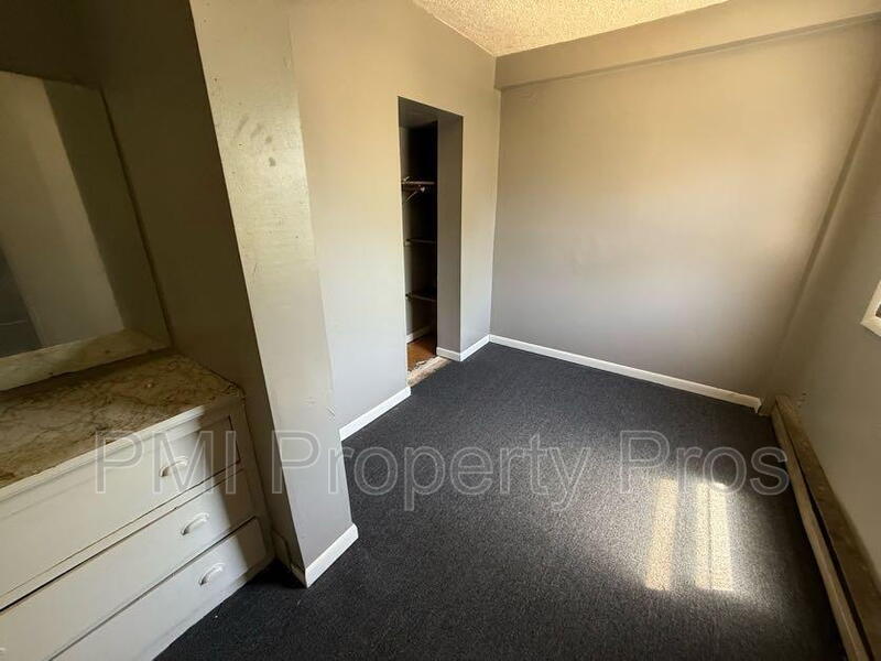 Milwaukee Condo: 3601 W Highland Blvd