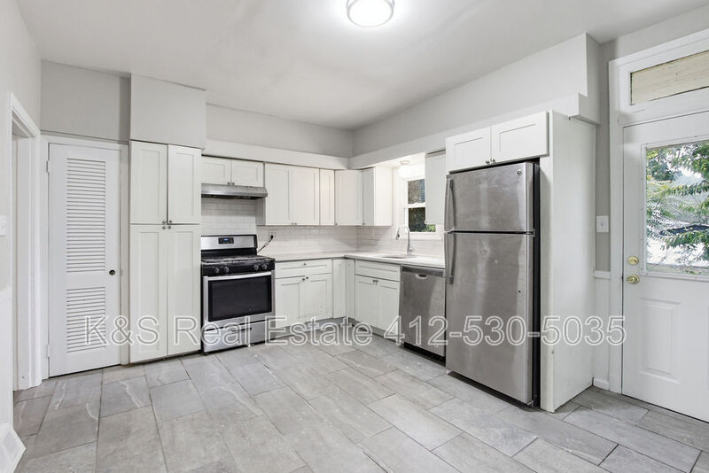 Pittsburgh House: 29 East Orchard Avenue
