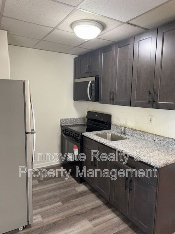 Glenolden House: 29 E Logan Ave