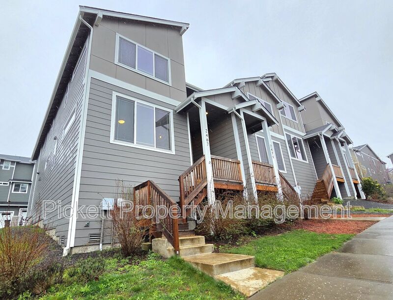 Bremerton House: 2467 Schley Blvd