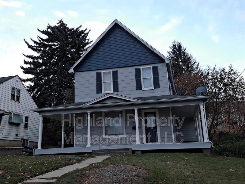 Pullman House: 420 NE Kamiaken St.