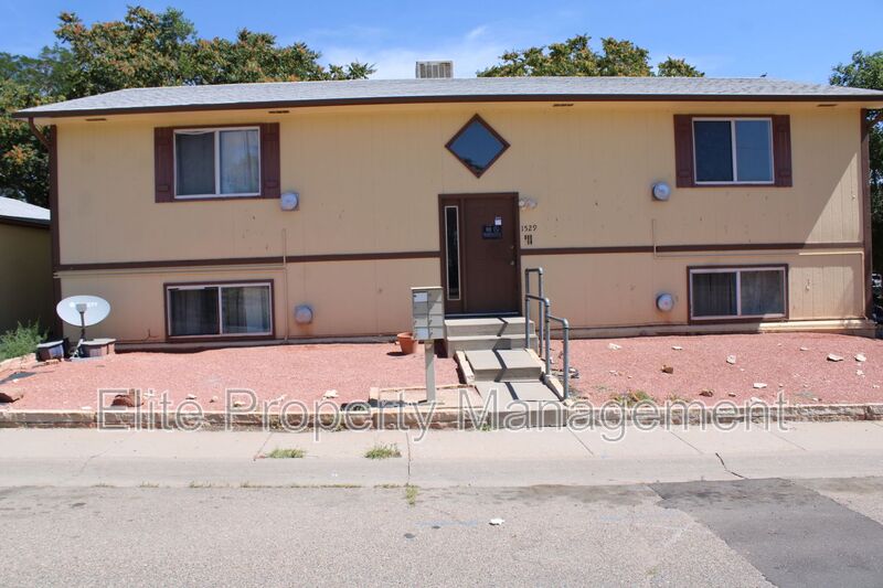 Pueblo Condo: 1529 Oakshire Ln