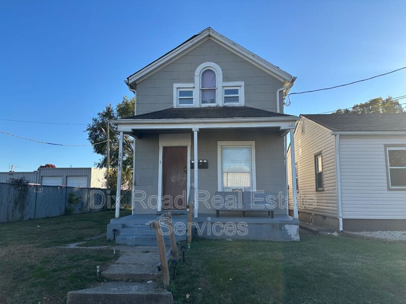 Hamilton House: 1041 Fairview Avenue