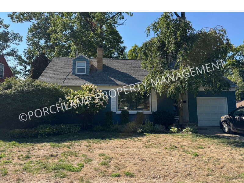 Grand Rapids House: 2621 Coit Avenue Northeast