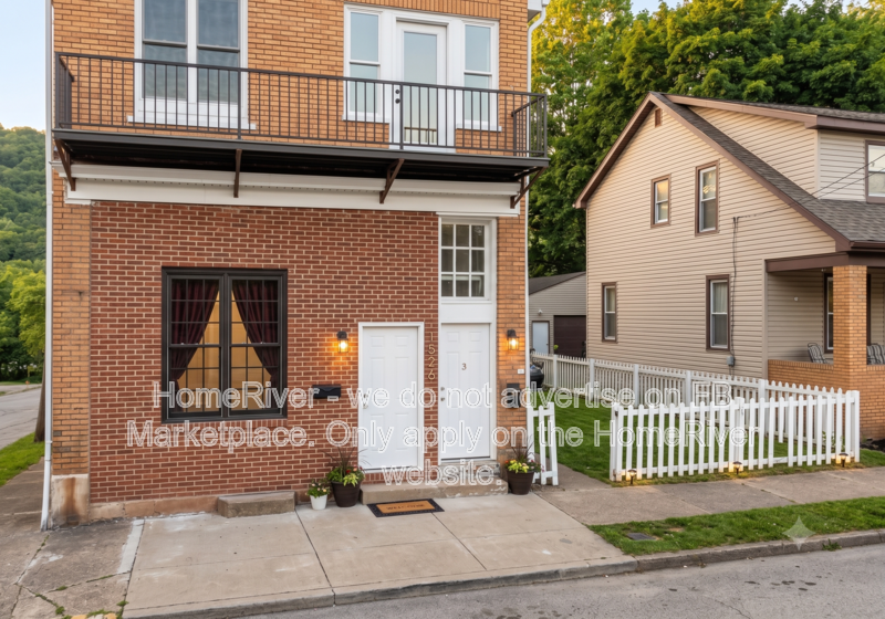 Beaver Falls Condo: 1526 2nd Ave