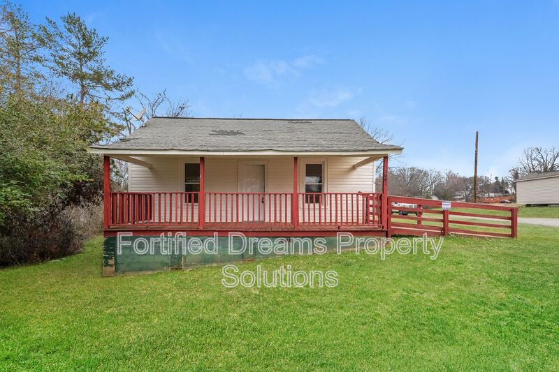 Winston-Salem House: 2001 Row Street