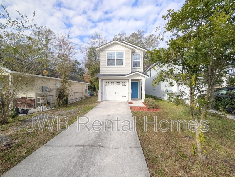 Jacksonville House: 1262 Neva St