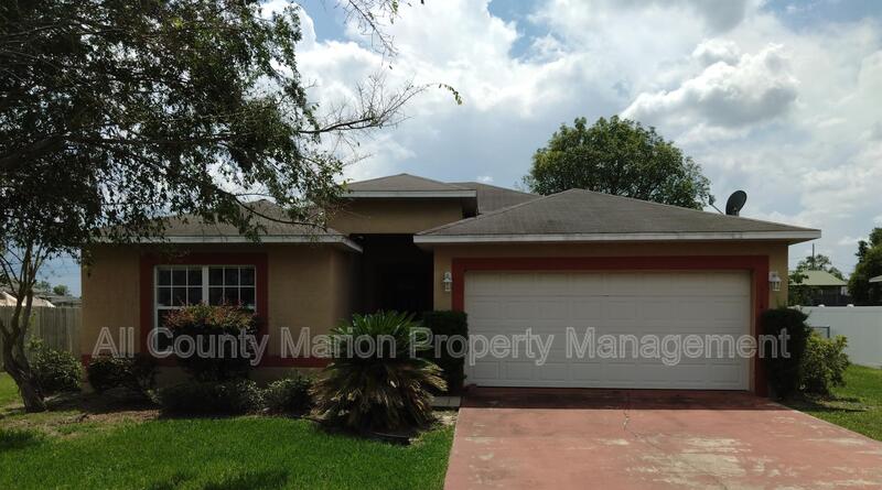 Ocala House: 114 Juniper Way