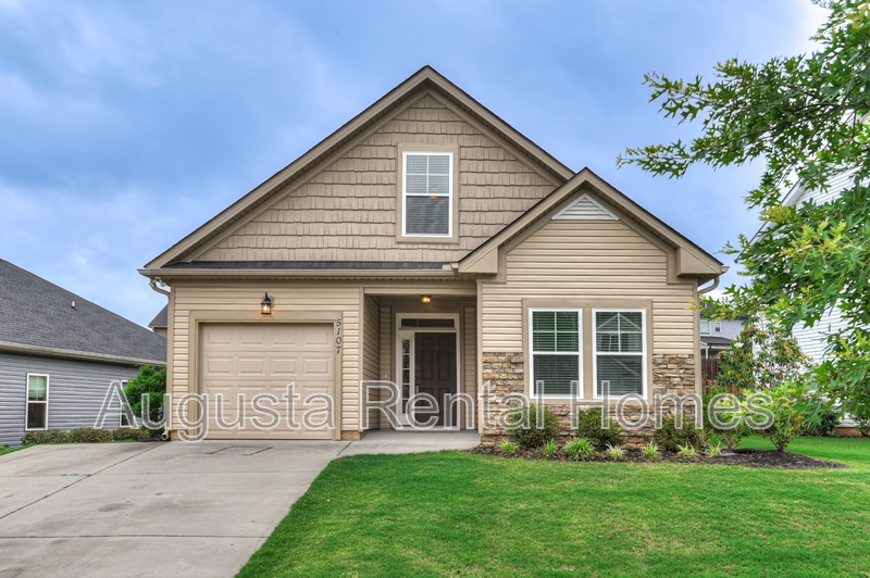 Grovetown House: 5107 Heathbrook Dr