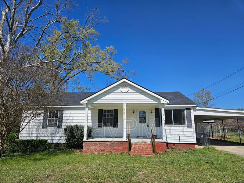 Grovetown House: 119 2nd Ave