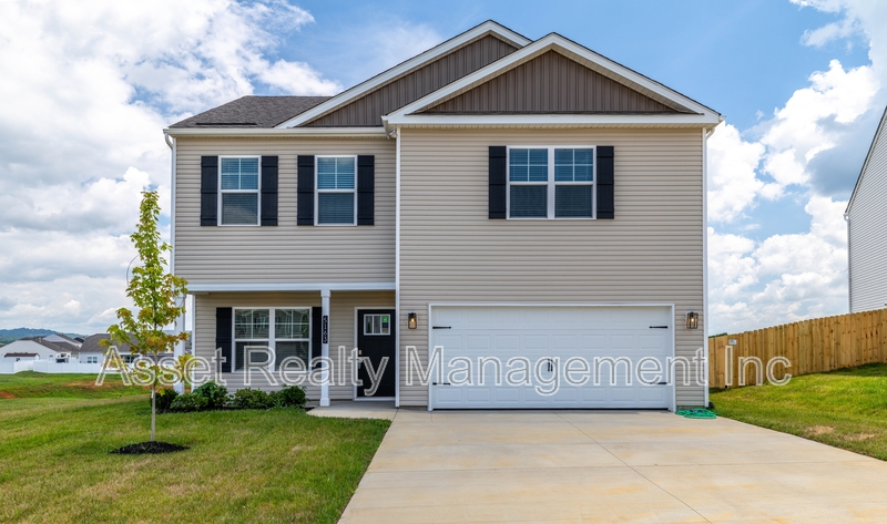 Morristown House: 5163 Runnerstone Road