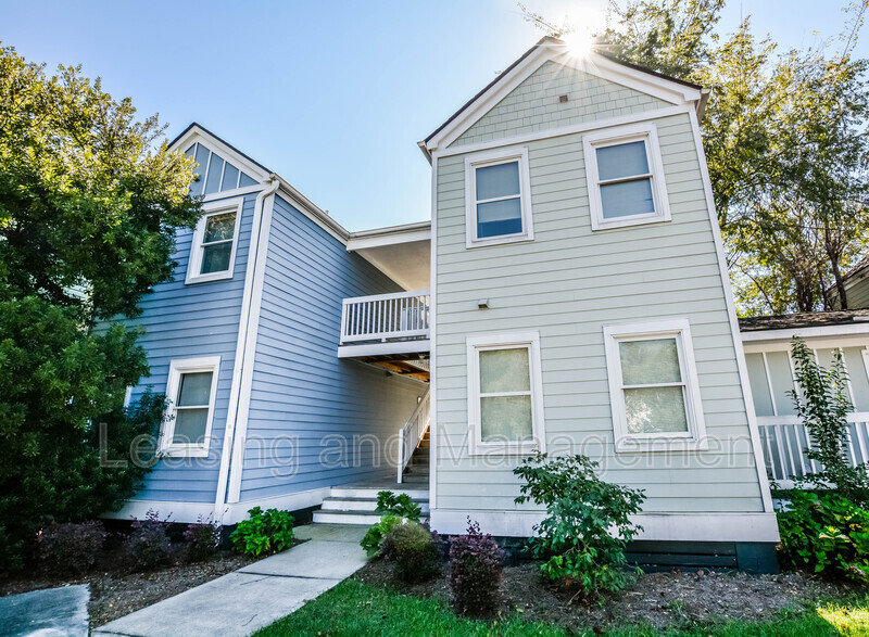 Charleston Condo: 16 Cannon Street