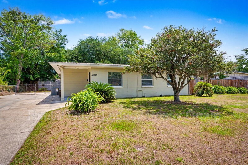 Jacksonville House: 10545 Citrus Ln