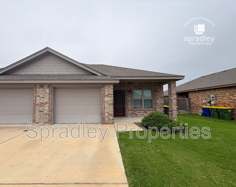 Troy Condo: 204B Juniper Dr