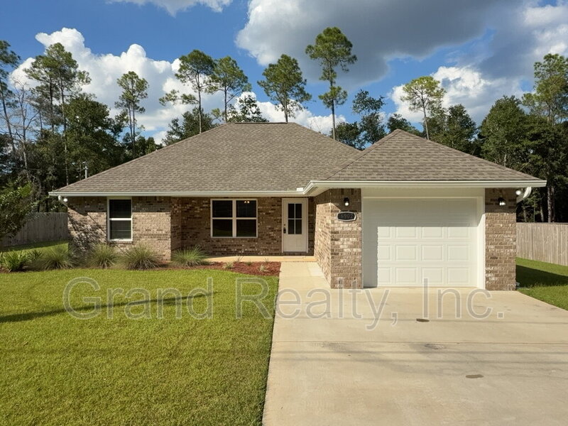 Milton House: 6902 Trailride North