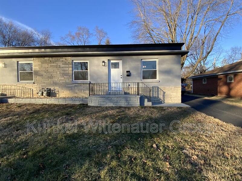 Belleville Condo: 5 B Lakewood Drive