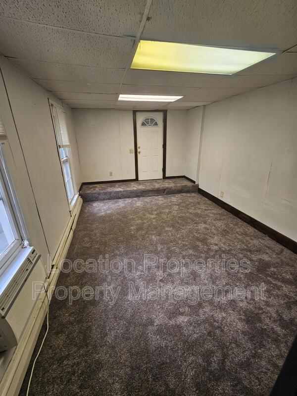 925 Alabama Street - C, Lawrence, Kansas rental photo 9 of 15