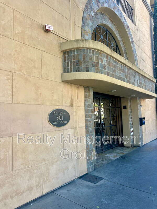 San Diego Condo: 301 West G Street