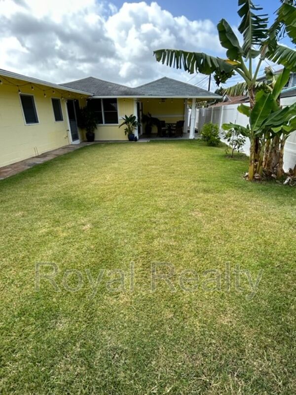Kailua House: 640 Auwai Street