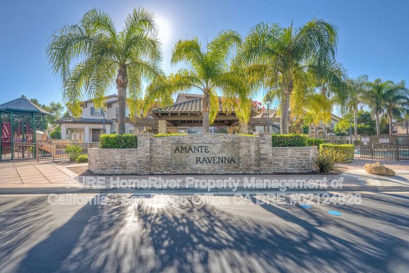 San Diego House: 17008 New Rochelle Way