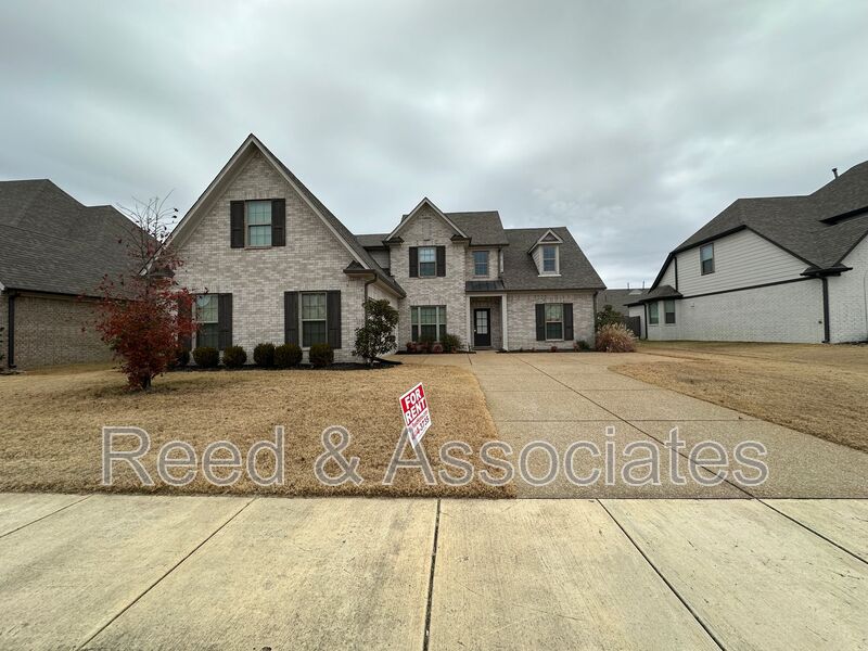 Arlington House: 12538 Caymus Ln
