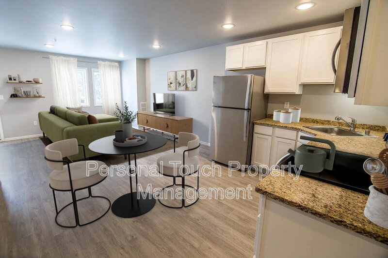 Moorhead Condo: 808 7th Ave S, Moorhead