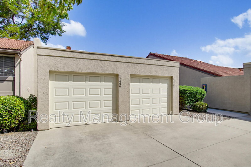 San Diego Condo: 17439 Plaza Otonal