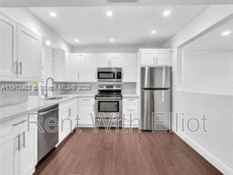 Dania Beach House: 4500 SW42 Terr